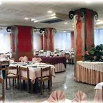 Carol Hotel 3*