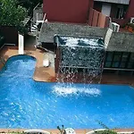 Hotel Carol 3*