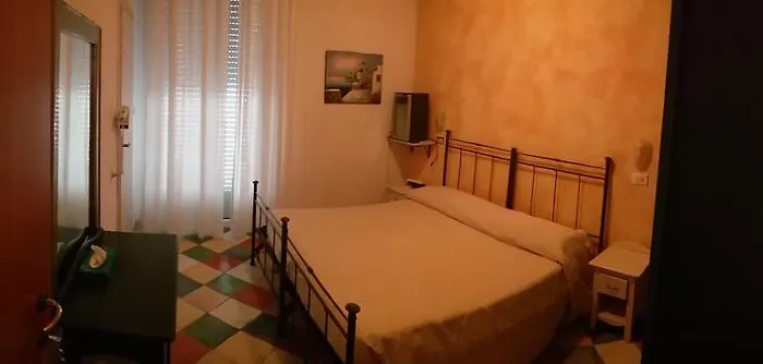 Carol Ξενοδοχείο 3*